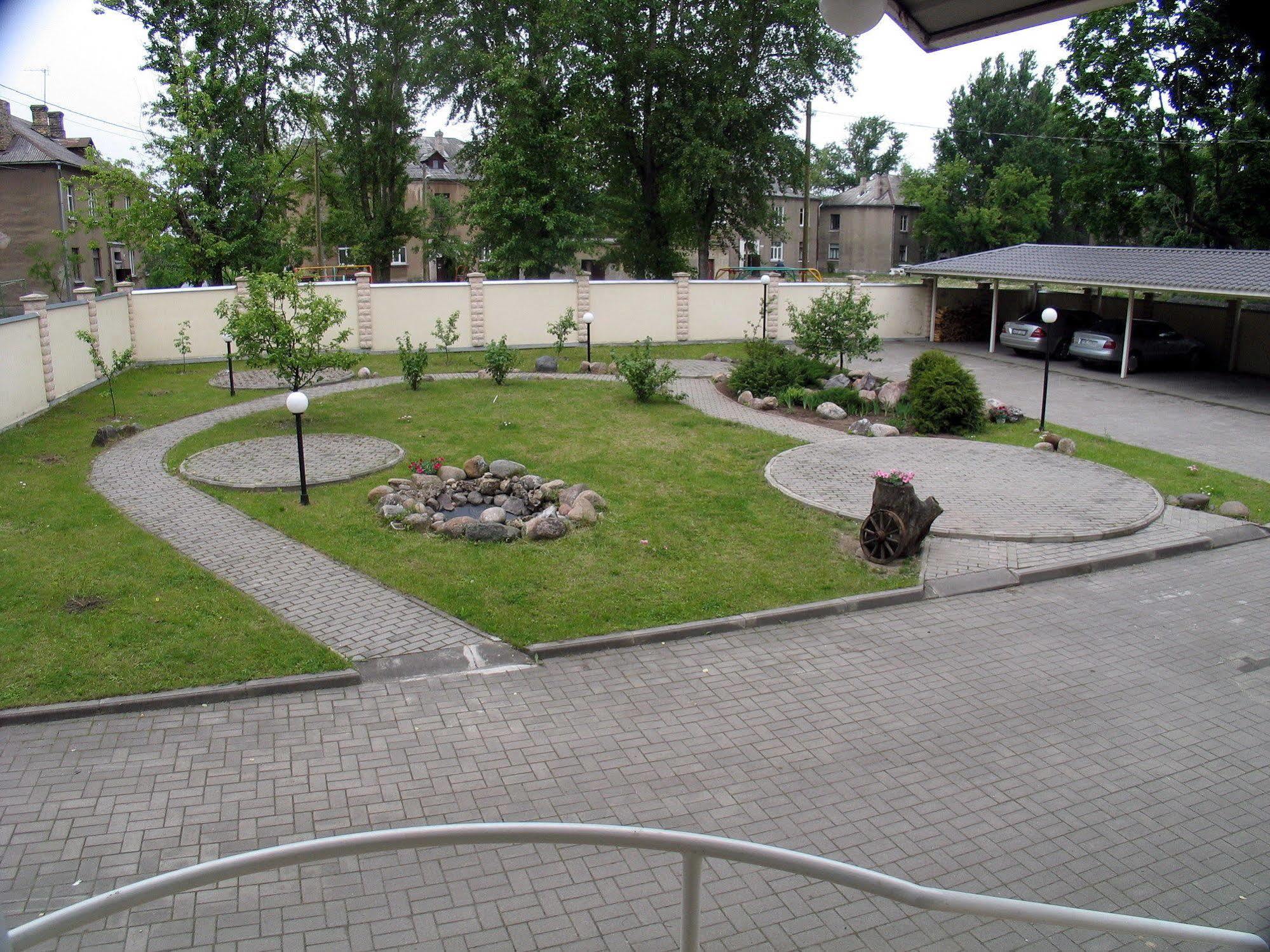 Hotel Duets Daugavpils Exterior foto
